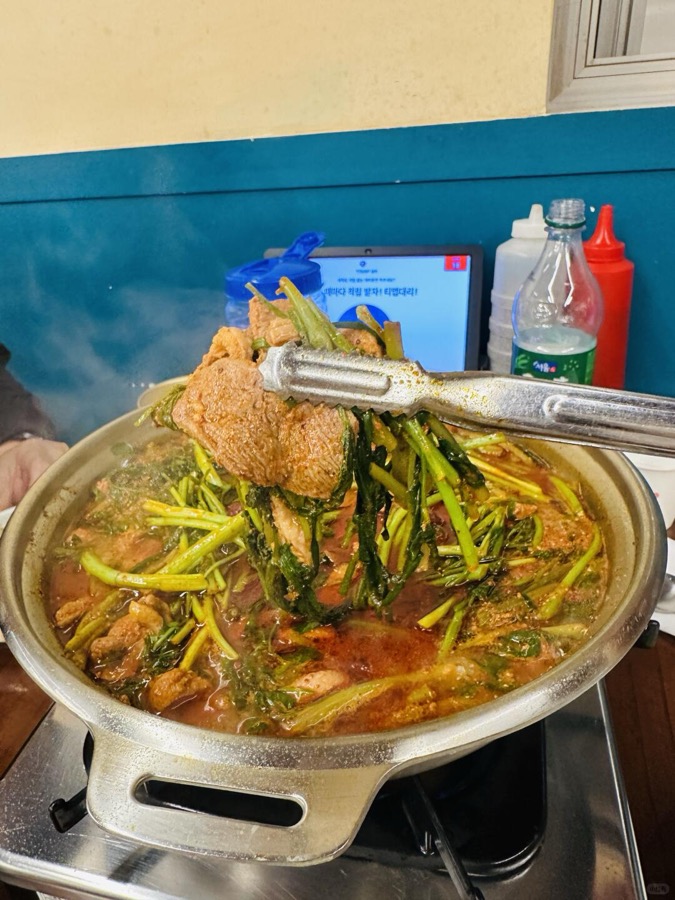 샤오홍슈 노트 형식으로 정리된 한국 맛집 방문 기록