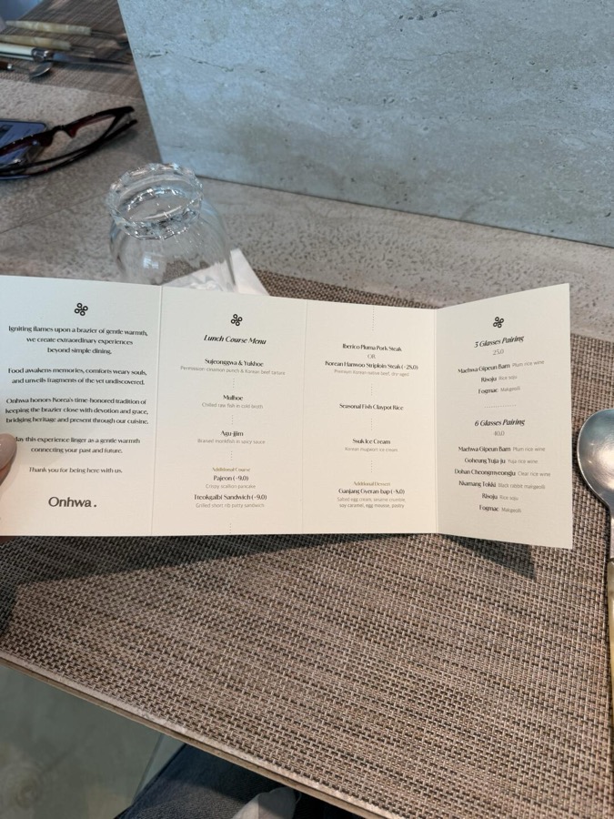 샤오홍슈 노트 형식으로 정리된 한국 맛집 방문 기록