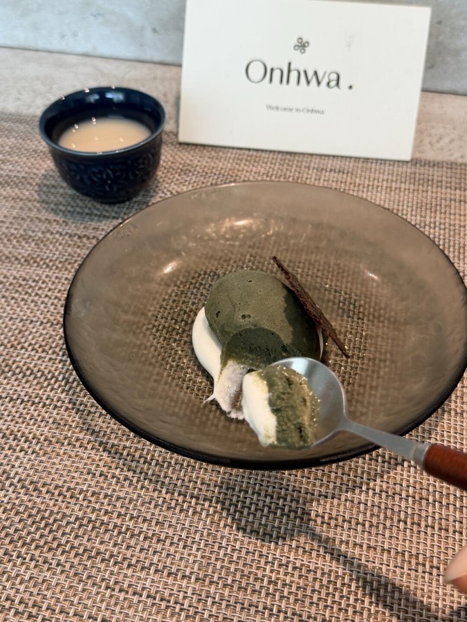 샤오홍슈 노트 형식으로 정리된 한국 맛집 방문 기록